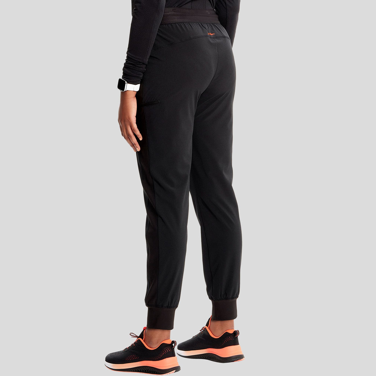 IN_INFINITY_GNR8_MIDRISEJOGGER_122A_BLACK_LEFT