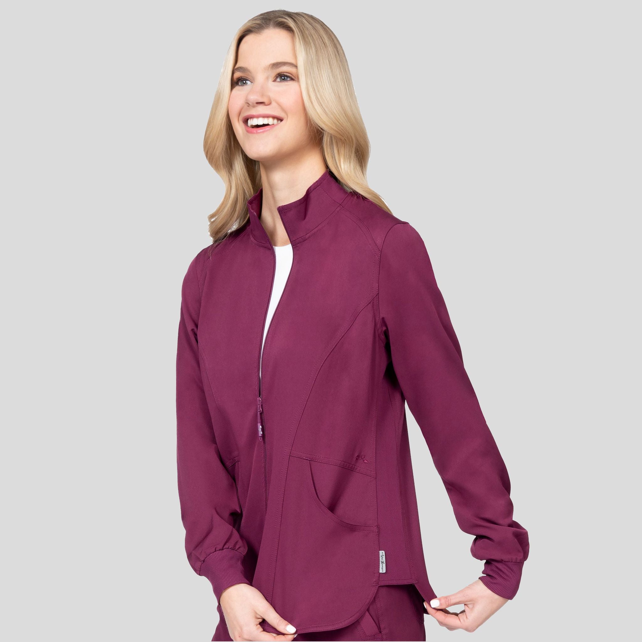 Zavate_AvaTherese_2022_wine_left